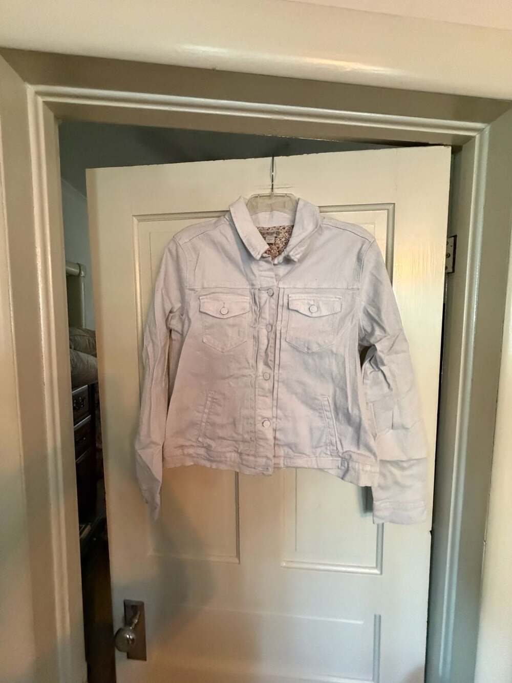 Vintage America Blues White Denim Jean Jacket with Floral Print Lining Size Larg